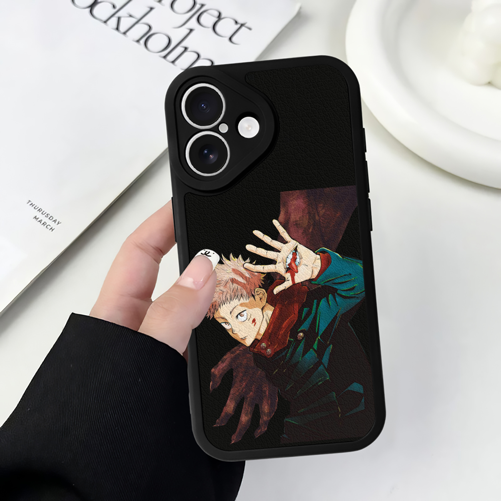 （画像用） 呪術廻戦 Jujutsu Kaisen 【iPhone 16シリーズ対応】シリコンスマホケース（レザー調） 材質：シリコン